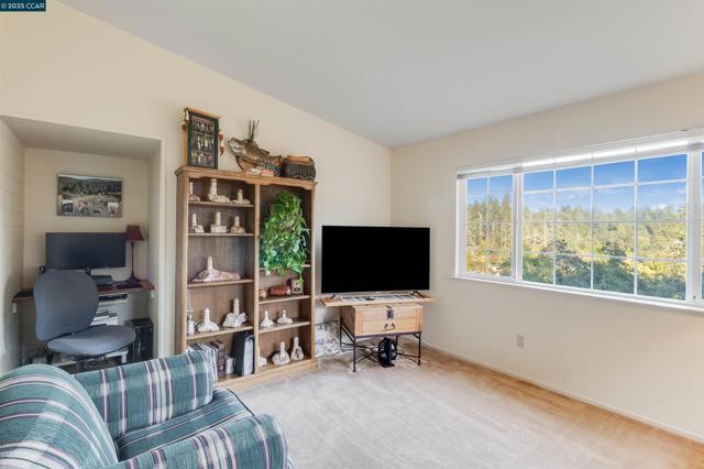 80 Diogenes Dr, Angwin CA: https://media.crmls.org/mediaz/0e0cecb6-0ac1-4e63-ae91-d32c44b59f0c.jpg