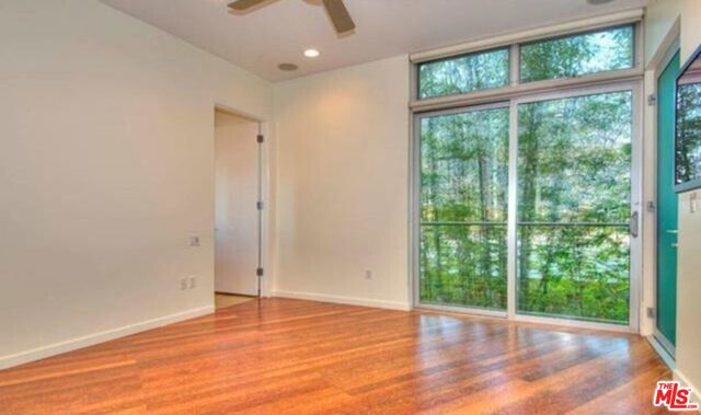 2452 Penmar Avenue, Venice CA: https://media.crmls.org/mediaz/0e0d6fda-fa43-4ad0-886d-532a6a425ccc.jpg