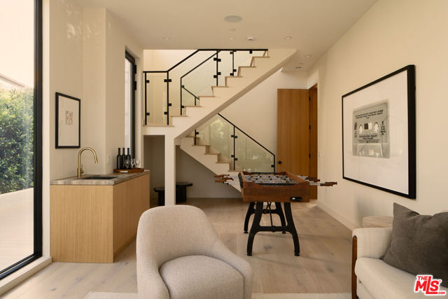 10346 Louisiana Avenue, Los Angeles CA: https://media.crmls.org/mediaz/0e0e16e4-4f0d-46c5-a369-aace7c801aa7.jpg
