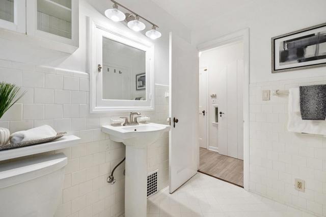 618 Occidental Avenue, San Mateo CA: https://media.crmls.org/mediaz/0e0e26b2-1ec1-4109-87f6-d66aab3193c3.jpg