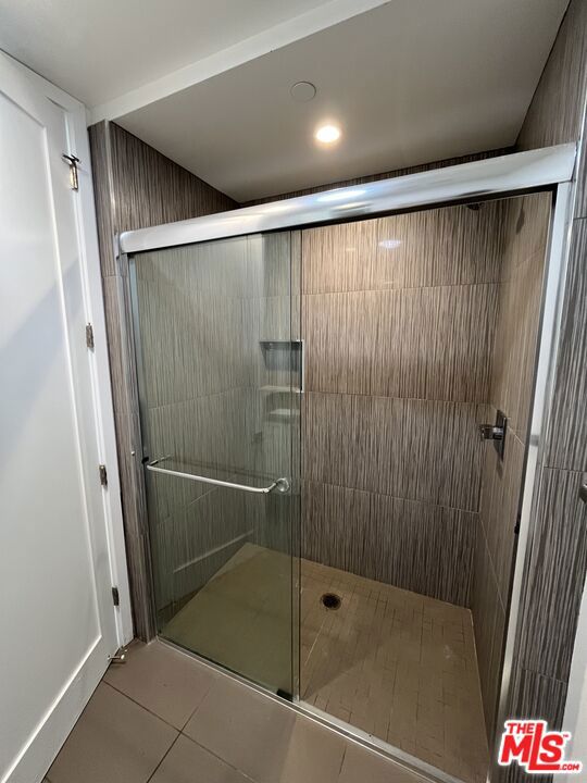 14822 Magnolia Boulevard, Sherman Oaks CA: https://media.crmls.org/mediaz/0e0fa972-bb50-48ce-ba70-998d347ba3e7.jpg