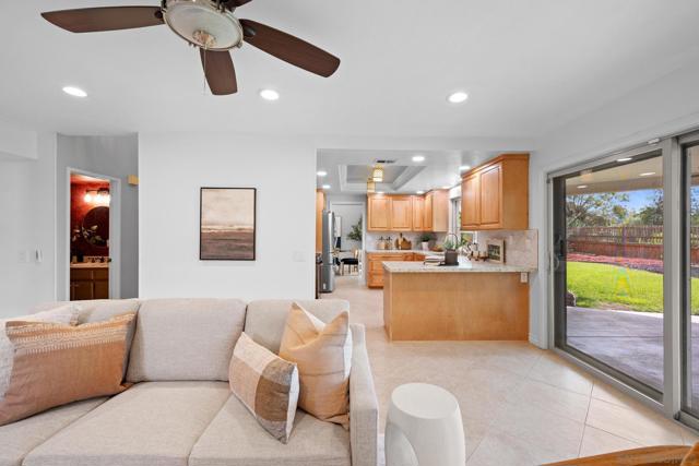 11479 Grassy Trail Dr, San Diego CA: https://media.crmls.org/mediaz/0e108bdd-3a37-46a0-8f2b-c110050cca32.jpg