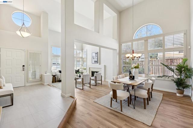 Image 9 of 60 For 674 Crystal Ct