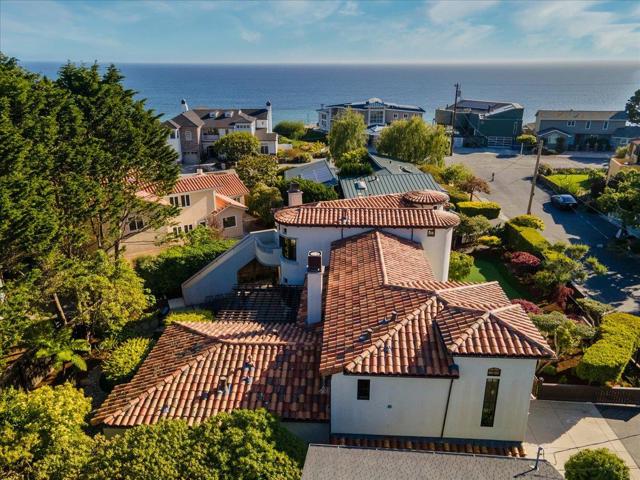 106 Farley Drive, Aptos CA: https://media.crmls.org/mediaz/0e11fccf-bc5b-4323-99c5-9ba5c5cc9b08.jpg