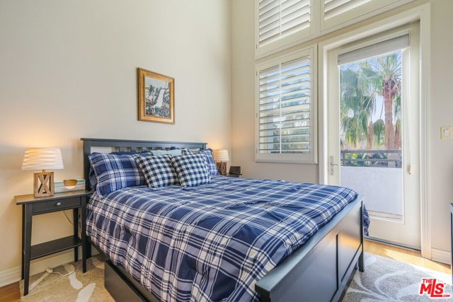 Image 21 of 43 For 7100 Playa Vista Drive 404