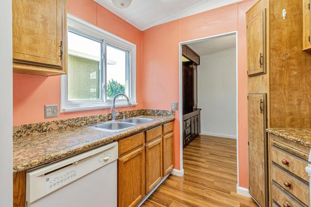 812 W Clover Road, Tracy CA: https://media.crmls.org/mediaz/0e14c58d-139a-4d4e-9270-21740aa53f9f.jpg