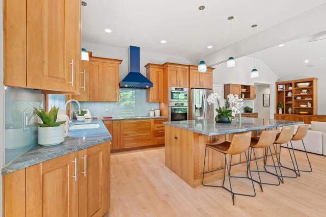 989 Lane Avenue, Mountain View CA: https://media.crmls.org/mediaz/0e14ecc1-d91d-4da5-9993-60abf2d68d1c.jpg