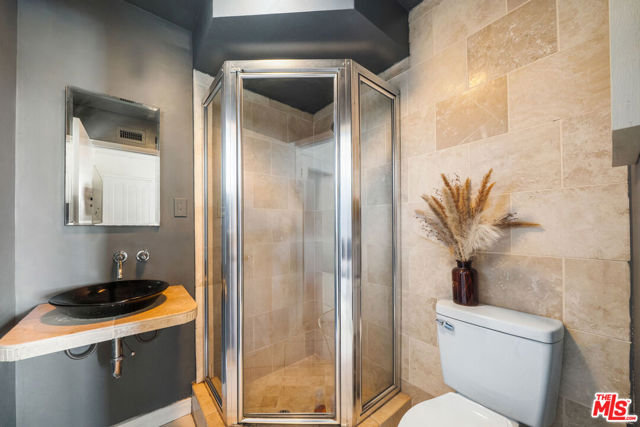 2838 Medill Place, Los Angeles CA: https://media.crmls.org/mediaz/0e15074a-dcd4-43ac-ac33-8b92d5dea401.jpg
