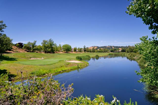 7160 Eagle Ridge Drive, Gilroy CA: https://media.crmls.org/mediaz/0e151d50-ed3e-46ca-a158-27df04bf4ca8.jpg