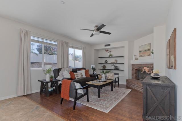 1889 Autumn Ln, Vista CA: https://media.crmls.org/mediaz/0e167c36-9ec5-43aa-b089-1a91e6b40068.jpg