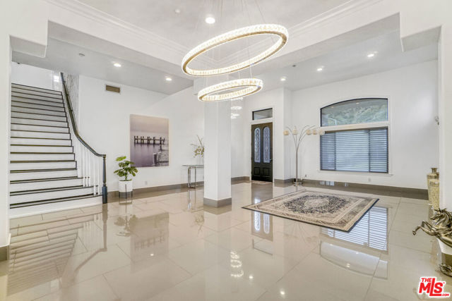 17764 Sidwell Street, Granada Hills CA: https://media.crmls.org/mediaz/0e16b8c4-bb47-48a4-a291-eecc2d15cddf.jpg