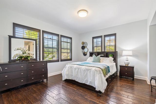 6839 Helenite Pl, Carlsbad CA: https://media.crmls.org/mediaz/0e16f133-6d71-4f30-8c44-9028e1f839bd.jpg