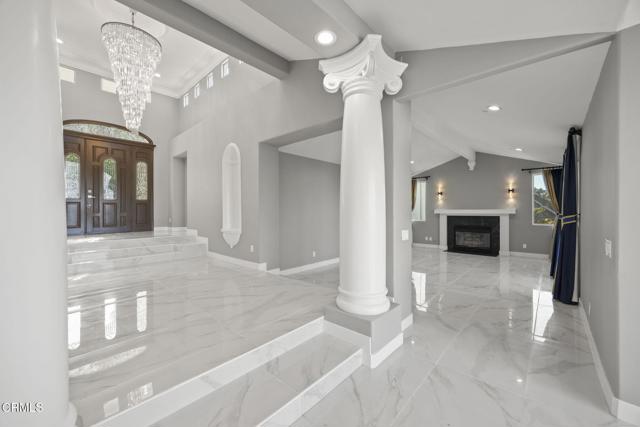 40 Saddlebow Road, Bell Canyon CA: https://media.crmls.org/mediaz/0e178188-ee26-474e-b9be-43621f8727ae.jpg