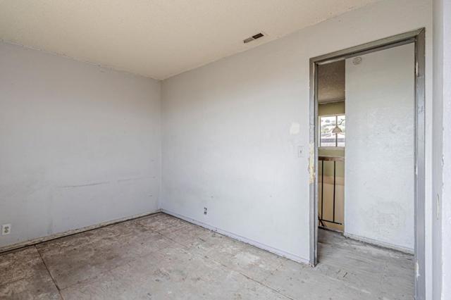 3047 Rollingwood Court, San Jose CA: https://media.crmls.org/mediaz/0e184641-7dd2-444a-83b8-bfabb24755ec.jpg