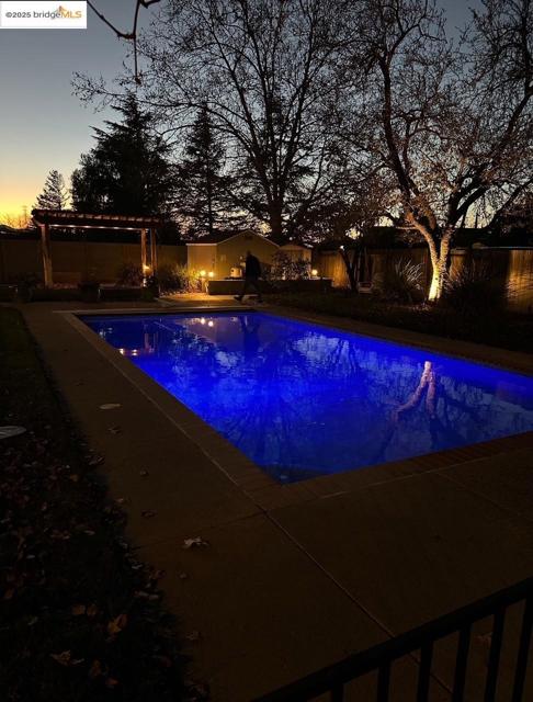 51 Cunha Ct, Oakley CA: https://media.crmls.org/mediaz/0e1934a2-e8b9-4060-be97-a8abed3df43f.jpg