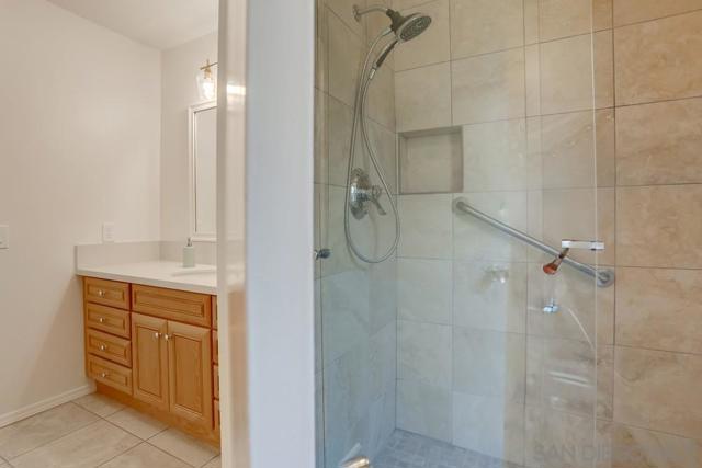 15034 Jenell St, Poway CA: https://media.crmls.org/mediaz/0e1a1f48-d25a-48e9-a168-c26bba42ec04.jpg