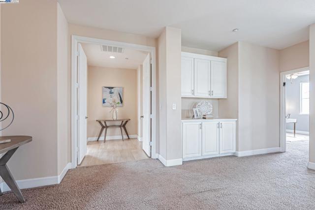 141 Pescara Blvd, Brentwood CA: https://media.crmls.org/mediaz/0e1a6d0f-4ba3-4022-998a-2de3bcb6841f.jpg