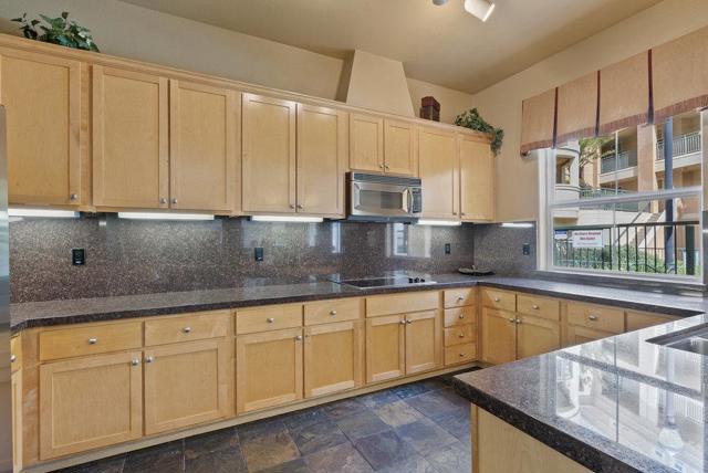 1390 Saddle Rack Street, San Jose CA: https://media.crmls.org/mediaz/0e1ab010-ed20-49bb-b961-54e268c2c0eb.jpg