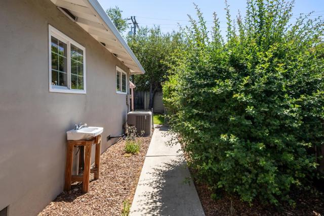 1284 Mandarin Drive, Sunnyvale CA: https://media.crmls.org/mediaz/0e1b0ec6-21dd-499e-a35f-c998b088efd4.jpg