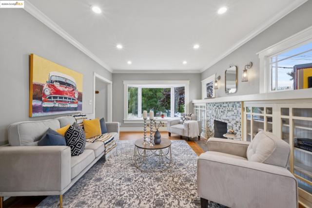 1193 64Th St, Oakland CA: https://media.crmls.org/mediaz/0e1b338b-1df0-4136-8662-c4a4fd66c992.jpg
