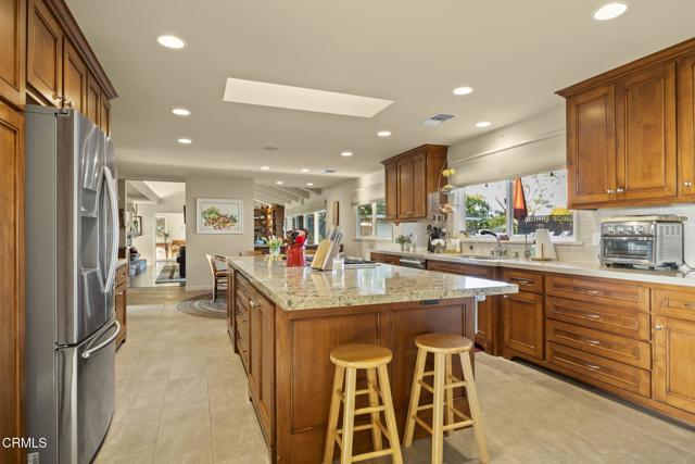 635 Via Del Cerro, Camarillo CA: https://media.crmls.org/mediaz/0e1bc2d0-37a4-4950-9c36-a62486cac75c.jpg