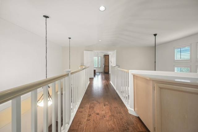 Image 13 of 34 For 415 Orchard View Ave