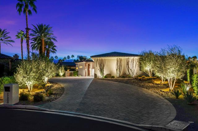77300 Coyote Creek, Indian Wells CA: https://media.crmls.org/mediaz/0e1c9cfb-a209-4faa-a908-5151bde7d5df.jpg