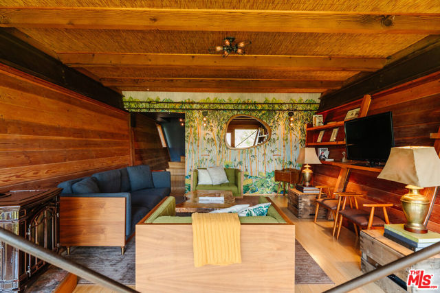 6894 Pacific View Drive, Los Angeles CA: https://media.crmls.org/mediaz/0e1d2c3a-550a-4a5a-a5d0-b493db0d831d.jpg