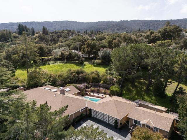 252 Raymundo Drive, Woodside CA: https://media.crmls.org/mediaz/0e1e28c2-b936-4794-aee7-85ae295c6f8a.jpg