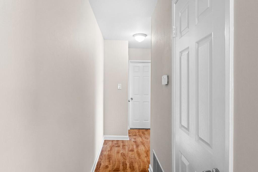 https://media.crmls.org/mediaz/0e1f20fd-e905-4405-87f6-f6b10bed1ec3.jpg?preset=X-Large