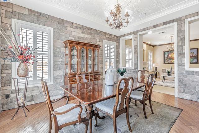 2734 E Sugar Hill Ter, Dublin CA: https://media.crmls.org/mediaz/0e1f98d6-1603-4f66-bbdc-c06cca78d828.jpg