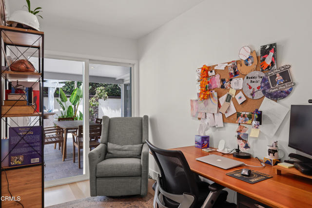 1110 Coronet Avenue, Pasadena CA: https://media.crmls.org/mediaz/0e1ff2f7-f7cc-4682-9bc2-9d8ef41e495a.jpg