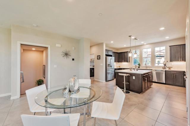 25899 Dollar Street, Hayward CA: https://media.crmls.org/mediaz/0e20a005-cade-4d3f-a1a0-b4483fa6e1f5.jpg