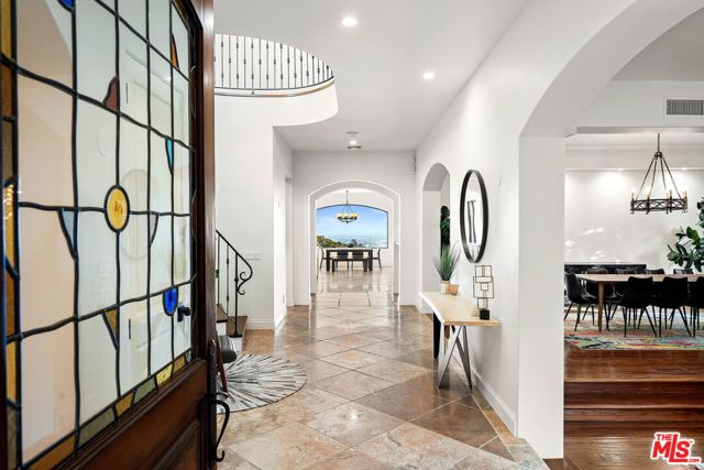 1853 Chastain, Pacific Palisades CA: https://media.crmls.org/mediaz/0e20ee88-edad-4781-994a-b03ae5c47154.jpg