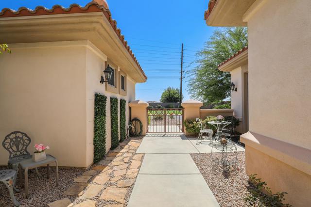 78810 78810 Sunrise Mountain View, Palm Desert CA: https://media.crmls.org/mediaz/0e21151b-b3ca-42d3-aa5f-a6c308c4e092.jpg