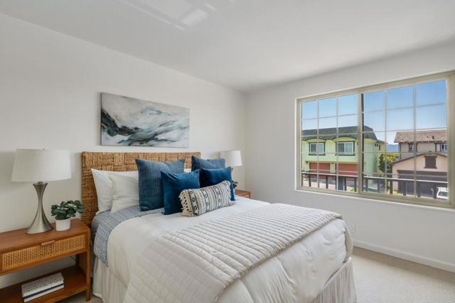 373 Coral Ridge Drive, Pacifica CA: https://media.crmls.org/mediaz/0e227f65-efba-4279-b318-5b9930b3a775.jpg