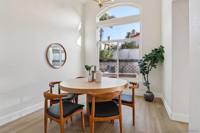 664 Crescent Dr, Chula Vista CA: https://media.crmls.org/mediaz/0e22a5f7-47a2-40bb-b55f-588bf62b9f8c.jpg