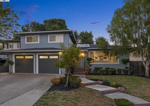 3134 Terry Ct, Castro Valley CA: https://media.crmls.org/mediaz/0e22b842-0c7e-42c9-b3d4-65bfdcfca13d.jpg