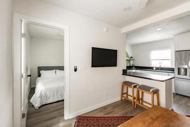 2948 50 Franklin Ave, San Diego CA: https://media.crmls.org/mediaz/0e231c0e-7515-47ba-9c1a-b01da1c05b3a.jpg