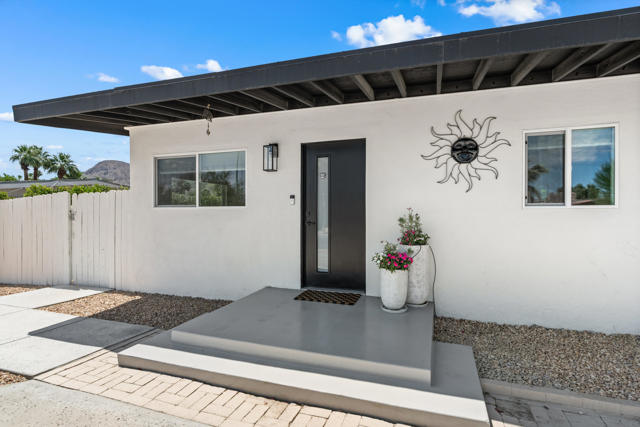 74279 Old Prospector Trail, Palm Desert CA: https://media.crmls.org/mediaz/0e2437e3-5002-4ebd-b7c2-521a67b60dd2.jpg