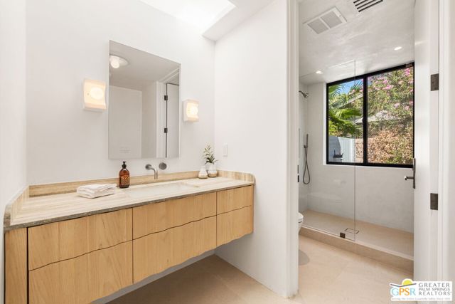 71000 Tamarisk Lane, Rancho Mirage CA: https://media.crmls.org/mediaz/0e24384e-57dd-4195-b2f9-5635d9e5aa33.jpg