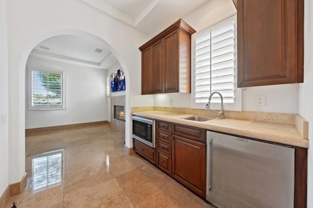 58703 Jerez, La Quinta CA: https://media.crmls.org/mediaz/0e2516f3-773f-448d-98ca-27d0a5830ca4.jpg