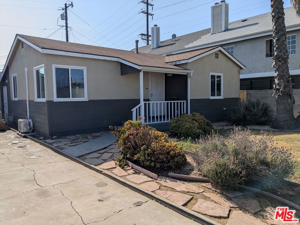 12507 Yukon Avenue