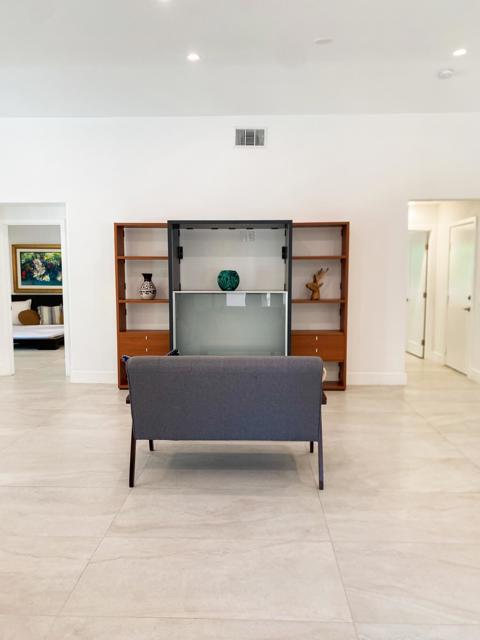 Image 13 of 41 For 49651 Lincoln Drive
