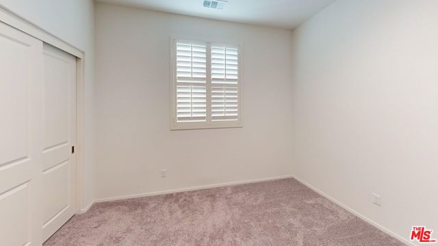 18215 Astro Court, Santa Clarita CA: https://media.crmls.org/mediaz/0e2562a2-fa16-4bd3-85b7-1dfaa40b6e7f.jpg