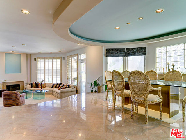 4611 ROMA Court photo 5