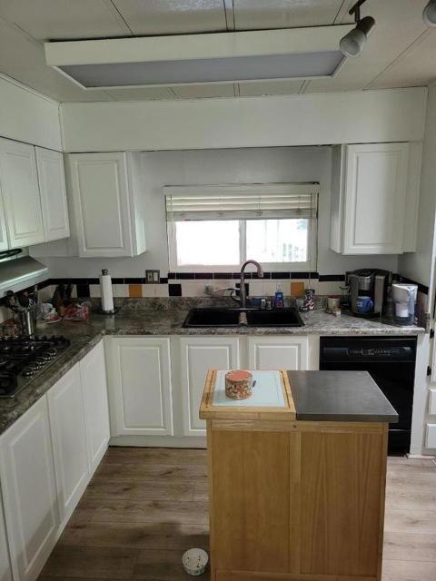 548 Mill Pond Drive, San Jose CA: https://media.crmls.org/mediaz/0e267bd3-9ada-4c01-998d-39aeef5a6a8b.jpg