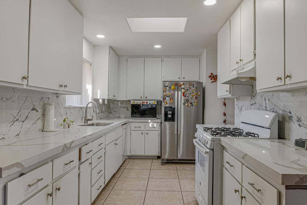 MLS #219137384DA image #2