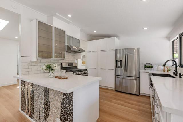 271 Woodhams Road, Santa Clara CA: https://media.crmls.org/mediaz/0e2a6cc7-5645-4770-b2cb-2cba0ff12a21.jpg