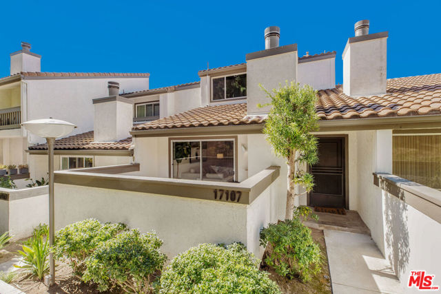 17107 Palisades Circle photo 21